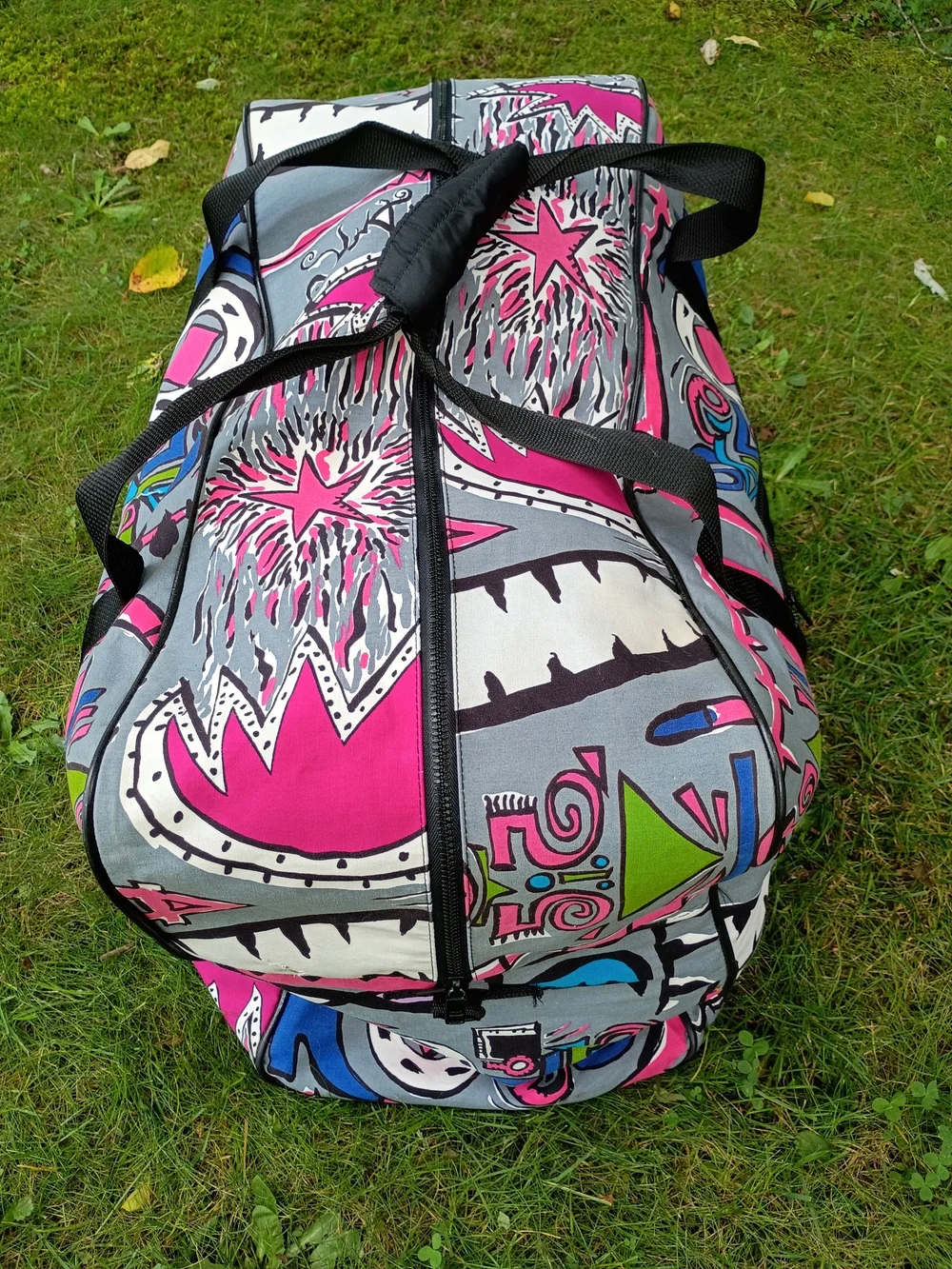 Quiksilver Men's Graphic Duffel Bag in Gray with Pink & Blue Accents